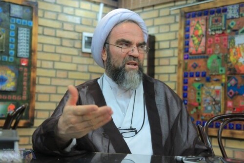 غرویان: برخوردهای تند مانع ایجاد وحدت ملی است / اکرمی: باید در برابر توطئهها هوشیار باشیم